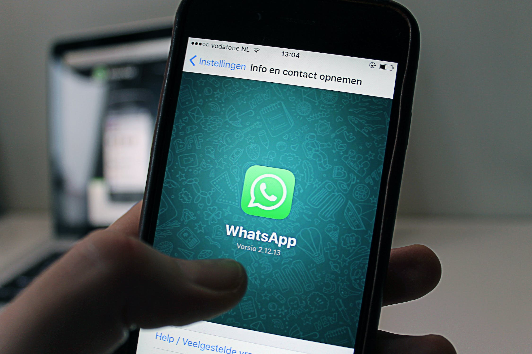 WhatsApp推出App内搜索功能，进一步扩大平台内电商服务